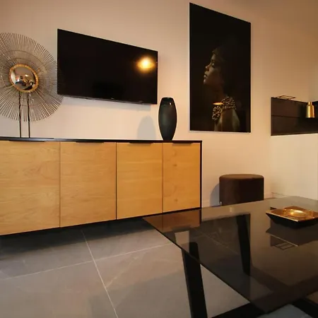 1 Bedroom Premium Croisette Flat 3-4 Mn To Beaches & Palais Des Festivals Apartment *
